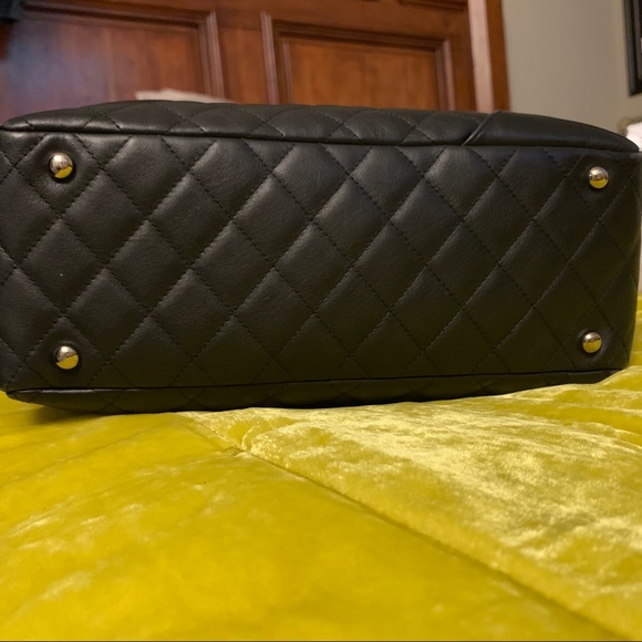 Chanel Handbag - Picture 7 of 8